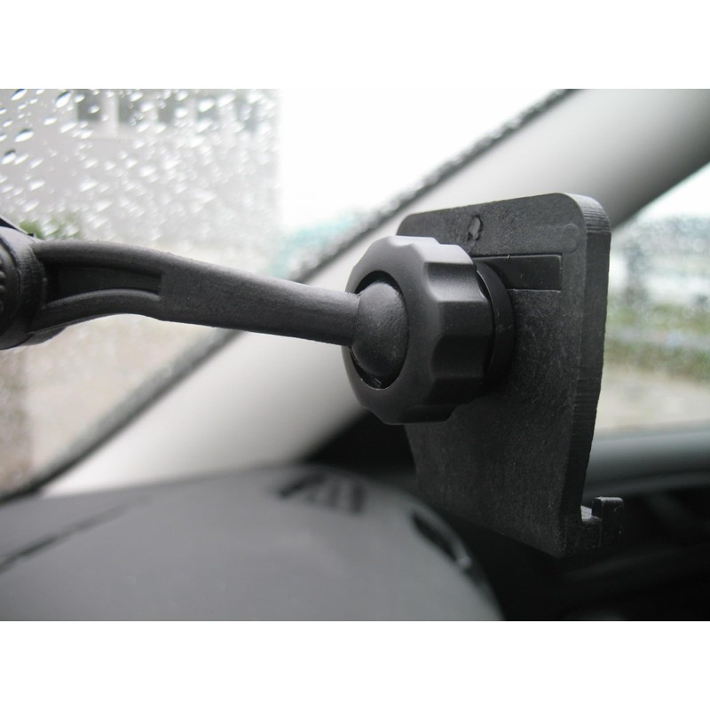 H186 - #82 Magnetic Mount Compatible with Tomtom GO 500