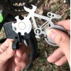 DEAD Distribuidora Llave Bicicleta Herramienta Multiusos Navaja Llavero Camping