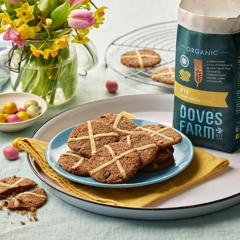 Doves Farm Organic Rye Wholemeal Flour | Stoneground Ancient Grain