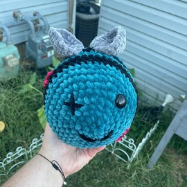 Crochet Zom-Bee - Color: Blue and Black