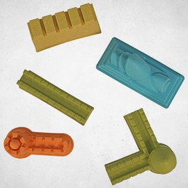 Best Sporting Sand Mould Set I Various Designs I 5 Pieces: Maritime, Fruit, Buildings, Vehicles I 8 Pieces: Dinosaurs I In Sandpit, on the Beach or on the Playground