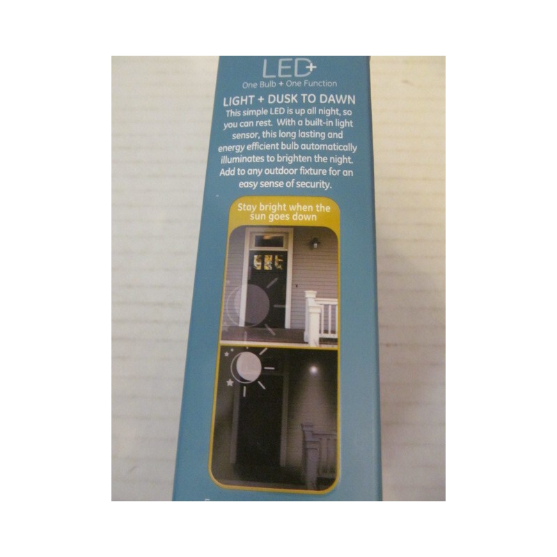 GE Dusk to Dawn LED CAM 2-Bulbs for Outdoor Use,