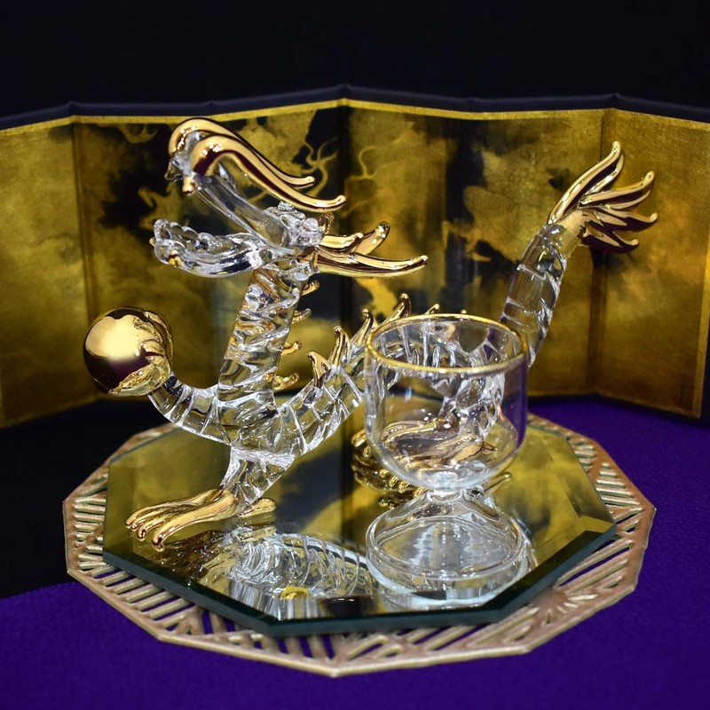 Handmade Glass Crafted Golden Pearl with Emperor (Emperors) Dragon