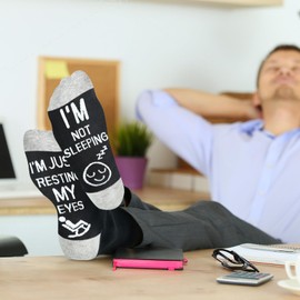 Shintrend Birthday Gifts for Dad: Funny Socks for Men Fathers Day Gift for Him Grandpa Easter Stocking Stuffers Im Not Sleeping Socks