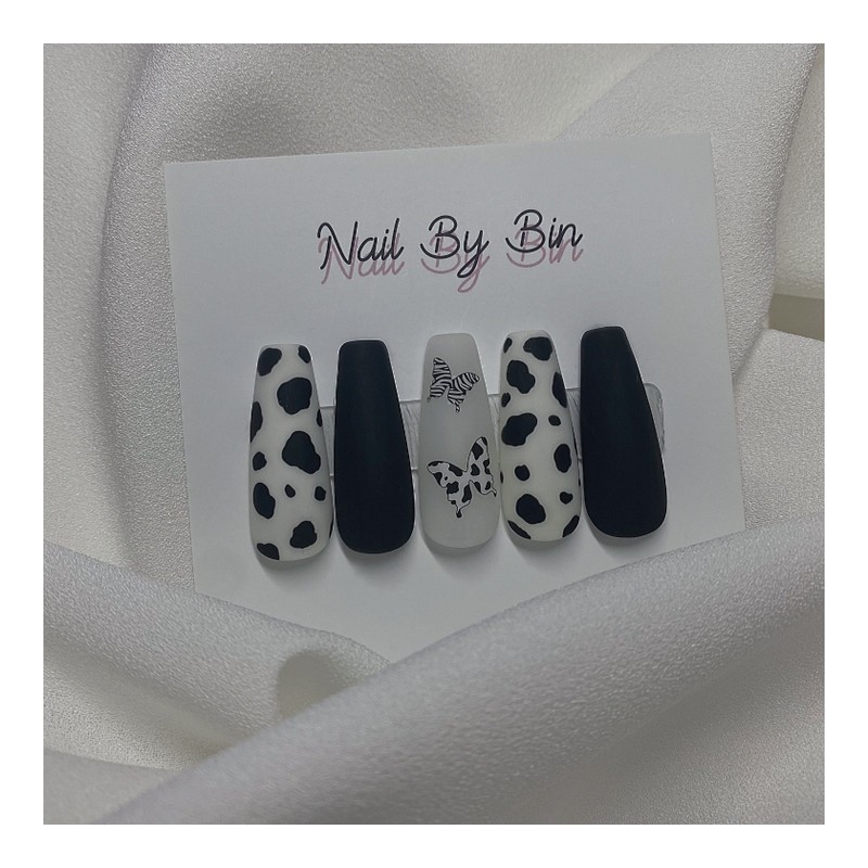 [Handmade Nail Tips] Matte Black Cow Nails - Short Oval