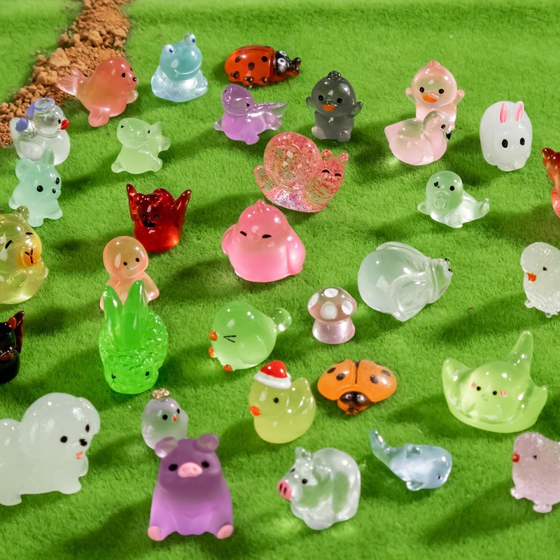 Teenzee 210Pcs Mini Resin Animals Variety Tiny Animals Figures Miniature