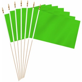 LUSEOAN 20 Pack Green Mini Wood Stick Sublimation Flag Set,5x8 Inch Solid Color Blank Hand Held Small Miniature Plain Flags for DIY Graffiti,School,Kids Birthday,Grand Opening Decorations