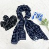 Soprano 대구백화점 소브라노빅 로고 패턴 블랙 네이비 롱스카프(DO-59) Daegu Department Store Soprano Big Logo Pattern Black Navy Long Scarf (DO-59)