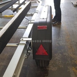 국산 트레일러용 삼각 리플렉터 반사판 특장차 안전판 Korean Made Trailer Triangular Reflector Safety Plate for Special Vehicles