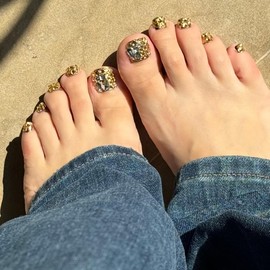 Laffle Press On Toenails Fake toenails short square 24pcs toe nail press ons with gold Glitter press on toenails for women toenails glue on