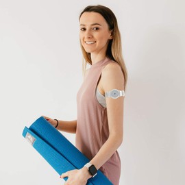 Premium Freestyle Libre 1/2 Sensor Armband Holder - Super Soft Elastic Fabric - White/White (30cm)