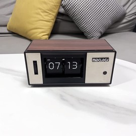 Itigoitie Retro Digital Flip Down Clock,Retro Vintage Design Auto Flip Clock Desk Clock,LED Light,Battery Operated Digital Display,Home and Office Decorations(Battery not Included)