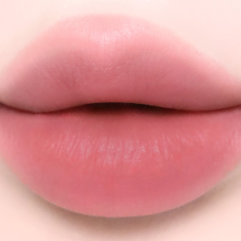 WAKEMAKE Soft Blurring Balm Stick (20 Colors) - 03 Shy