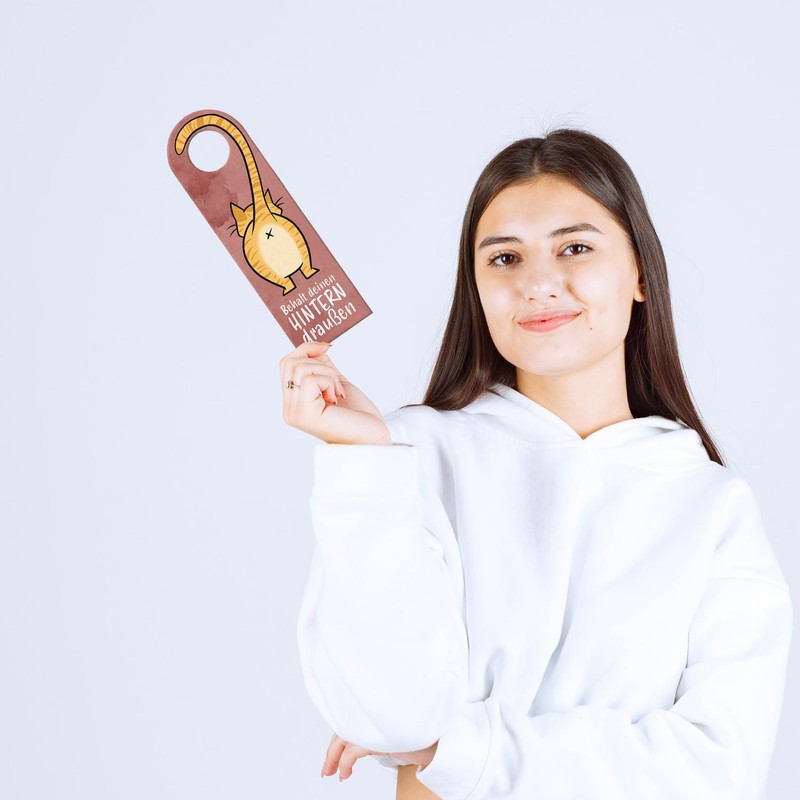 “Komm doch rein” or “Behalt deinen Hintern draußen” Door Hanger