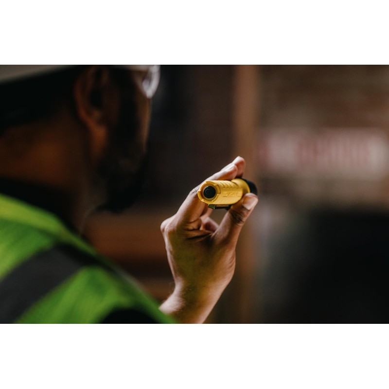 Streamlight 88604 PolyTac X 600-Lumen 11485-Candela Professional Tactical LED Flashlight