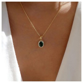 Inilbran Boho Green Emerald Necklace Choker Green Crystal Necklace Choker Vintage Emerald Gemstone Necklace Vintage Rhinestone Emerald Pendant Necklace Jewellery for Women and Girls