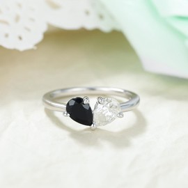 IRROYA 0.8 Carat Natural Black Onyx Ring GH 0.8CT Pear Shaped Moissanite Engagement Rings for Women Sterling Silver Toi et Moi Wedding Ring Plated by Platinum Two Stone Unique Marriage Rings for