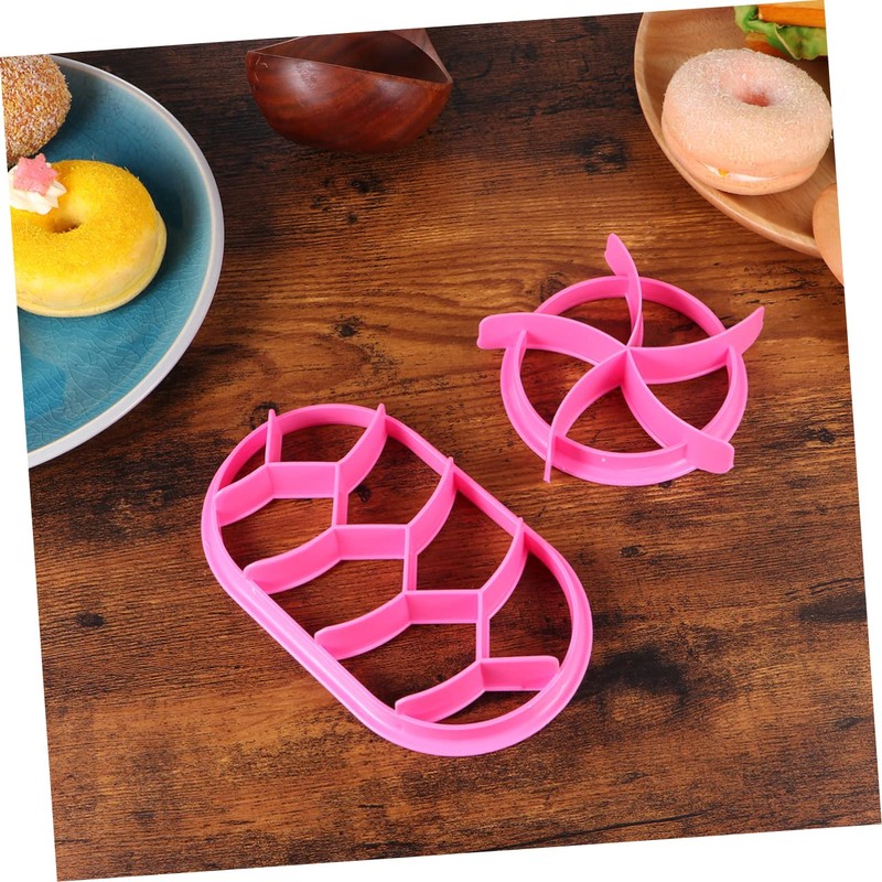 KICHOUSE 2Pcs Bread Press Mold Plastic Pastry Cutters for Baking