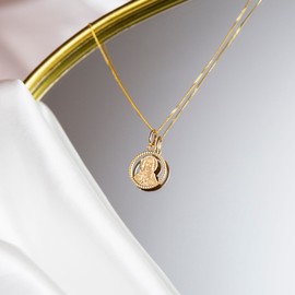 Carissima Gold Women's 9ct Yellow Gold 14.5mm Diamond Cut Round Christ Pendant on a 9ct Yellow Gold Curb Chain 46cm/18"