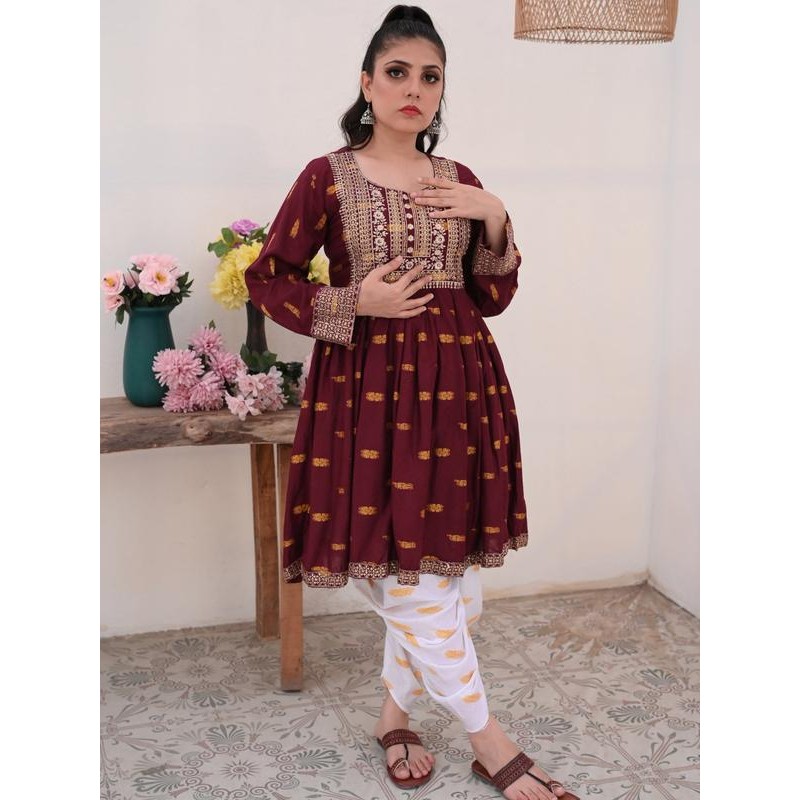 3-PC Embroidered Maroon & White Printed Dhanak Dress - Size: