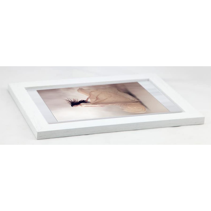 IDEAL TREND Elegant Picture Presentation with ALVA Wooden Picture Frame