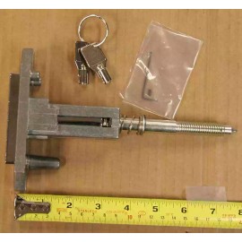 Royal Vendors Dixie Narco T handle with posts (for coin chute) includes lock and two keys