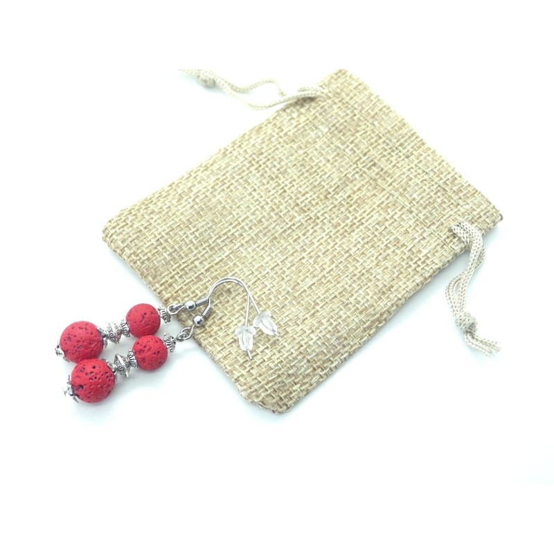 Ohrringe aus Edelstahl mit roten Lavasteinperlen und silbernen Messingperlen