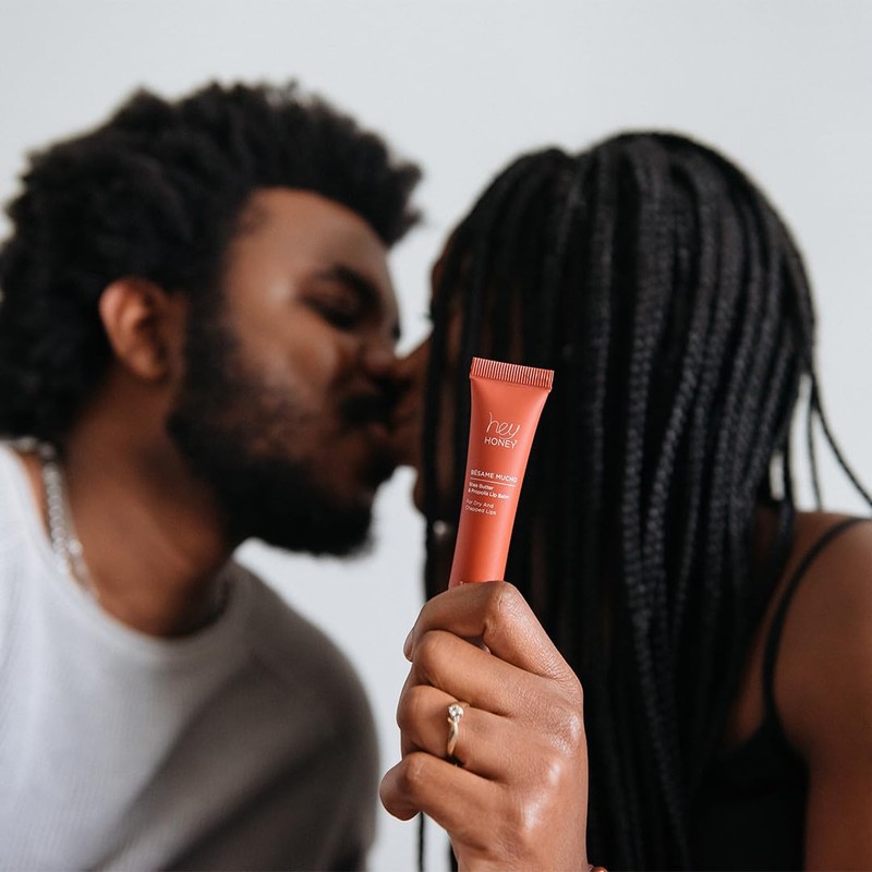 Hey Honey Skincare Bésame Mucho Shea Butter & Propolis Lip