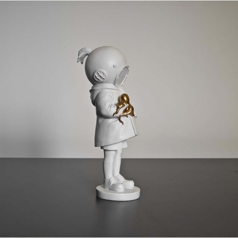 OXWIND Banksy Graffiti Inspired - Deep Sea Diver Statue, 22