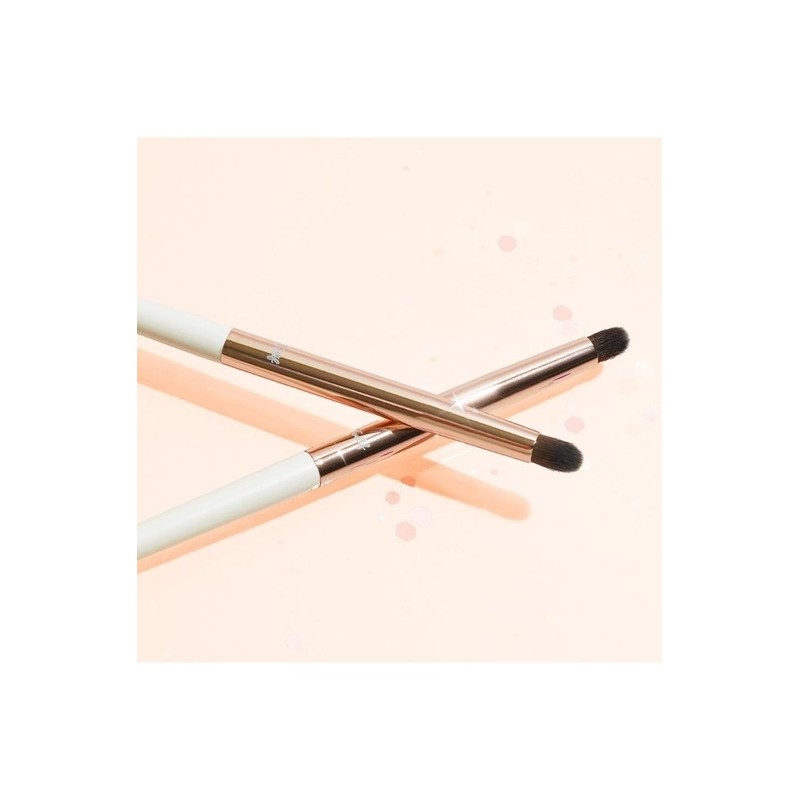 Mini Eyehole Brush / 미니 아이홀 브러시