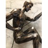 1x Bronze Climber Left-Arm-Up Climbing Man with Wire Rope Wall
