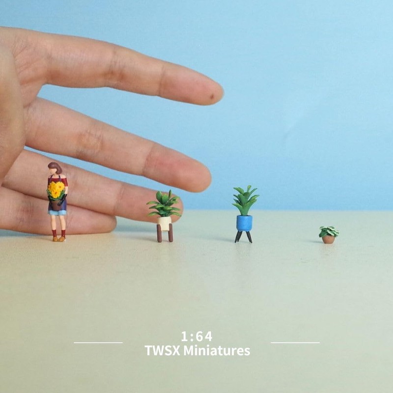 4pc Potted Plants & People 1:64 DIY Landscape Sets