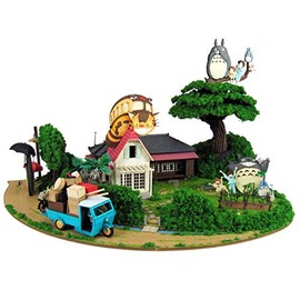 Sankei MK07-35 Studio Ghibli Series, My Neighbor Totoro Diorama with Many Totoros, Papercraft