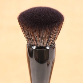 Vela Yue Brocha Maquillaje Base Polvos Bronceador Contouring Oblicuo Kabuki