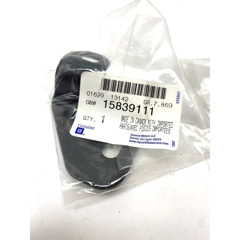 GM 2007-2013 Chevy Silverado Fog Lamp Bracket Passenger Side 15839110
