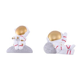 Kisangel 2Pcs Astronaut Shape Wall Sticker Creative Resin Switch Cover for Home Decor Bedroom Room Dust Protection Suitable for Various Surfaces White