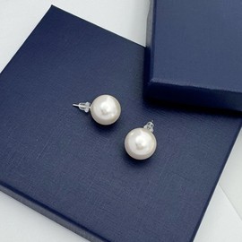 YING LAN 925 Sterling Silver Simulated Shell Pearl Earrings for Women,Classic Round Large Ear Studs White
