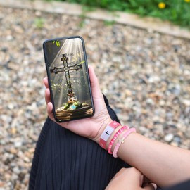 GVUSMIL Christian Scripture Wristbands, WWJD Bible Verse Scan Bracelets, Religious Gifts for Men Women, Christmas (Pink)