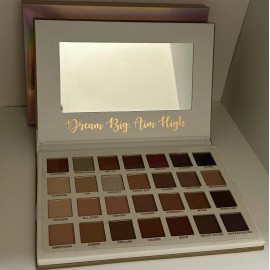 Love Kenzie Daydreamer  Eyeshadow Palette New Sealed