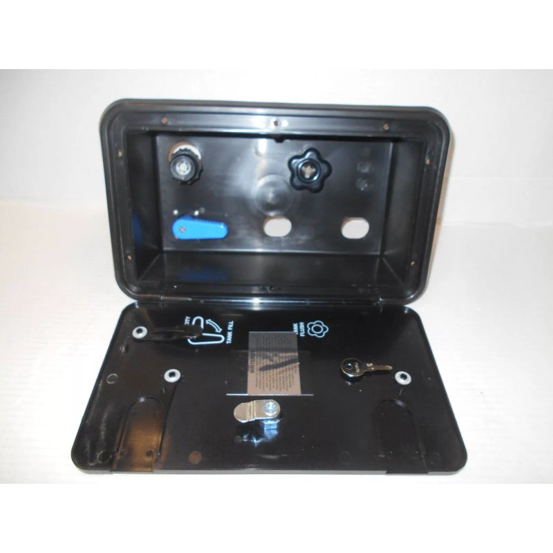 B & B MOLDERS *DOCKING STATION RV BLACK B &