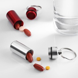 kwmobile 2 x Metal Pill Box – 4.8 x 1.7 x 1.7 cm – Pill Box with Ring – Pill Box Capsule – Box for Medicines in Black Red