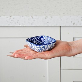 Cerkik Square Dipping Bowls Set - Mini 2.6 OZ Ceramic Soy Sauce Dishes - 3 inch Small Bowls for Charcuterie, Condiments, Side Dish BBQ, Ramekins Pinch Bowls for Kitchen Prep - Set of 6 - Vintage Blue