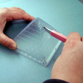 NT Cutter Pyramid Shaped Blade Disposal Case with Blade Snapper, 1 Case (ICD-400P)
