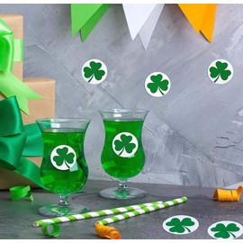1Roll 500pcs St Patricks Day Shamrock Stickers, Lucky Irish Green Clover Stickers for St Patrick's Day Party Decorations,Cards, Gift Bags, Parties Supplies Decorations (1inches)