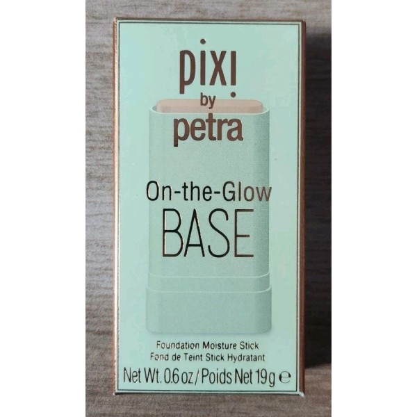 Pixi By Petra On-the-Glow Base Foundation Moisture Stick Beige