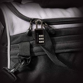 Master Lock 646T Candado para Equipaje de Combinación Reprogramable a 3 Dígitos
