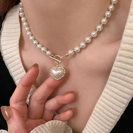 fxmimior Women Bridal Vintage Rhinestones Short Simple Love Pendant Pearl Shiny Choker Necklace Gold Simple Necklaces for Women and Girls