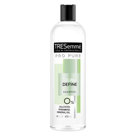 TRESemmé Pro Pure Shampoo Sulfate-Free for Curly Hair Curl Define Hair Shampoo with 0% Sulfates, Parabens, Mineral Oils and Dyes. 16 oz
