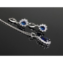 Crystalline Azuria Tropfenform Blauer simulierter Saphir Zirkonia Kristalle Schmuck-Set Halskette Anhänger 45 cm Ohrringe18 kt Weiß Vergoldet