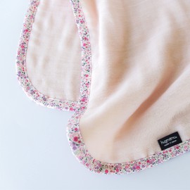 Hagumaku 1830-L-06 Gauze Blanket, Made in Japan, (L Half 3.9 x 5.5 inches (100 x 140 cm), Small Flowers, Pink, 5 Layers, Soft)